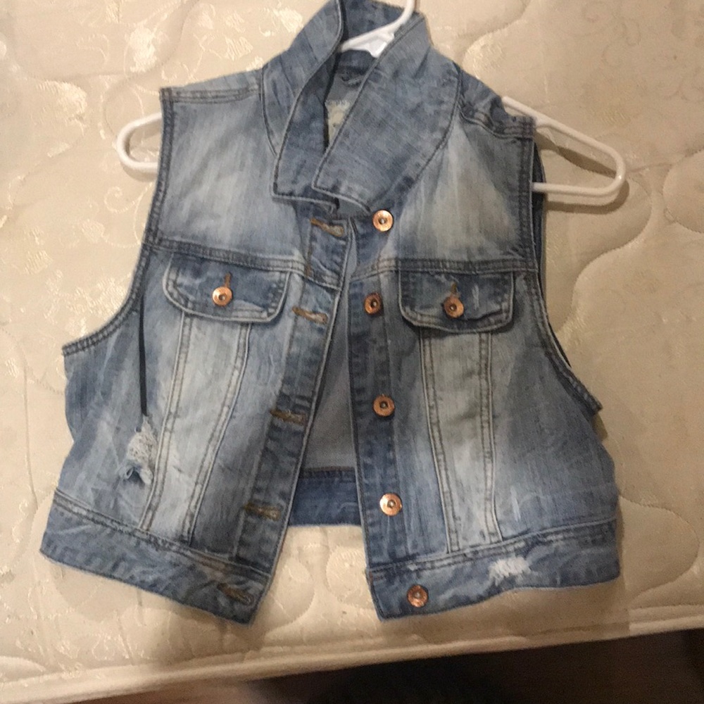 Short jean vest